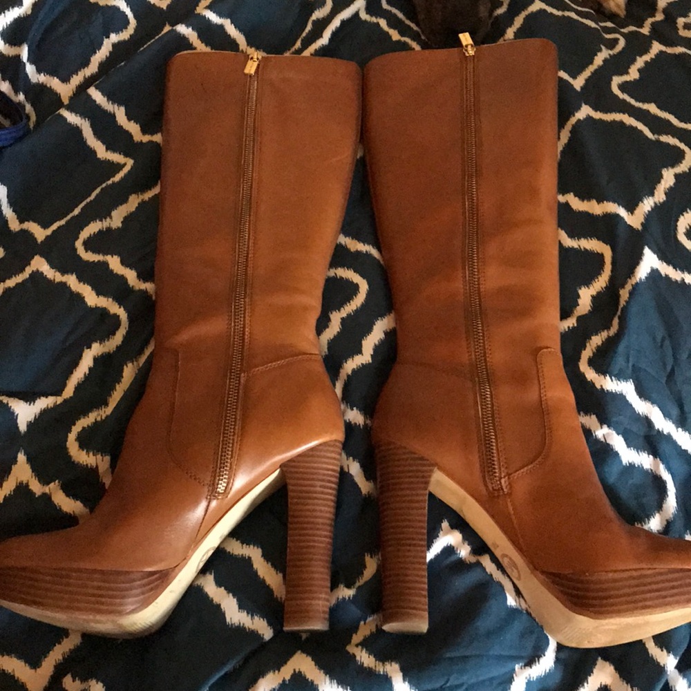 MK Chunky heeled boots